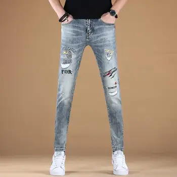 Modes Stiept Gadījuma korejas Vīriešu korejiešu Stilā Luksusa Džinsa Bikses ar Izšuvumu Drukāt Kovboju Streetwear Džinsi Vīriešiem